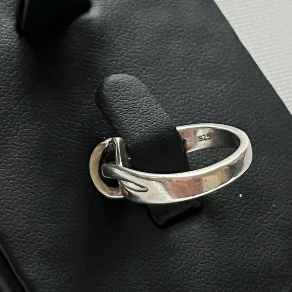 925 Sterling Silver Vintage Genuine Diamond Ring - Picture 3 of 11